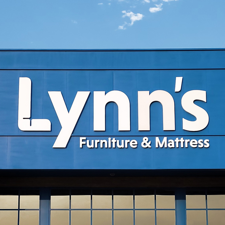 Lynn's Furniture & Mattress building logo closeup